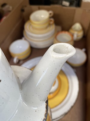 Lot 305 - Midwinter Stonehenge 'Sun' coffee pot and four dinner plates.