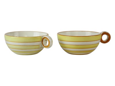 Lot 305 - Midwinter Stonehenge 'Sun' coffee pot and four dinner plates.
