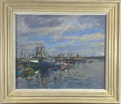 Lot 91 - Ken HOWARD (1932) Newlyn Harbour Oil on canvas...
