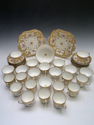 Lot 801 - A 19th century English porcelain tea andd...