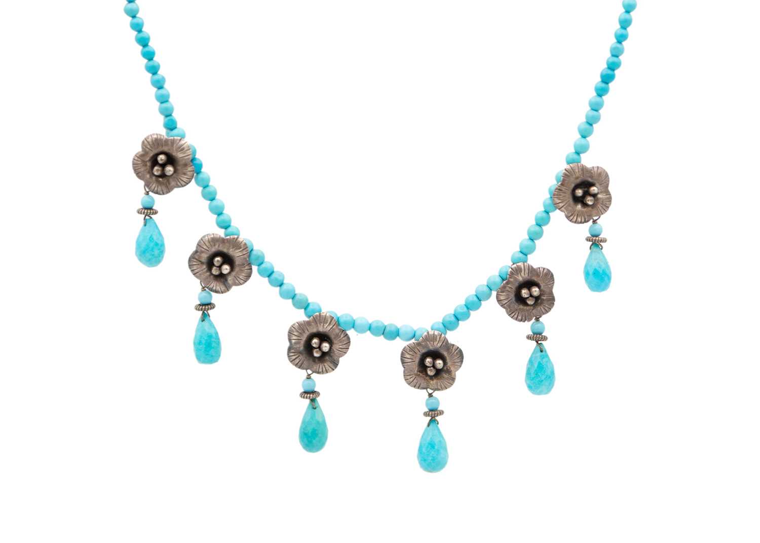 Lot 42 - A selection of costume jewellery.