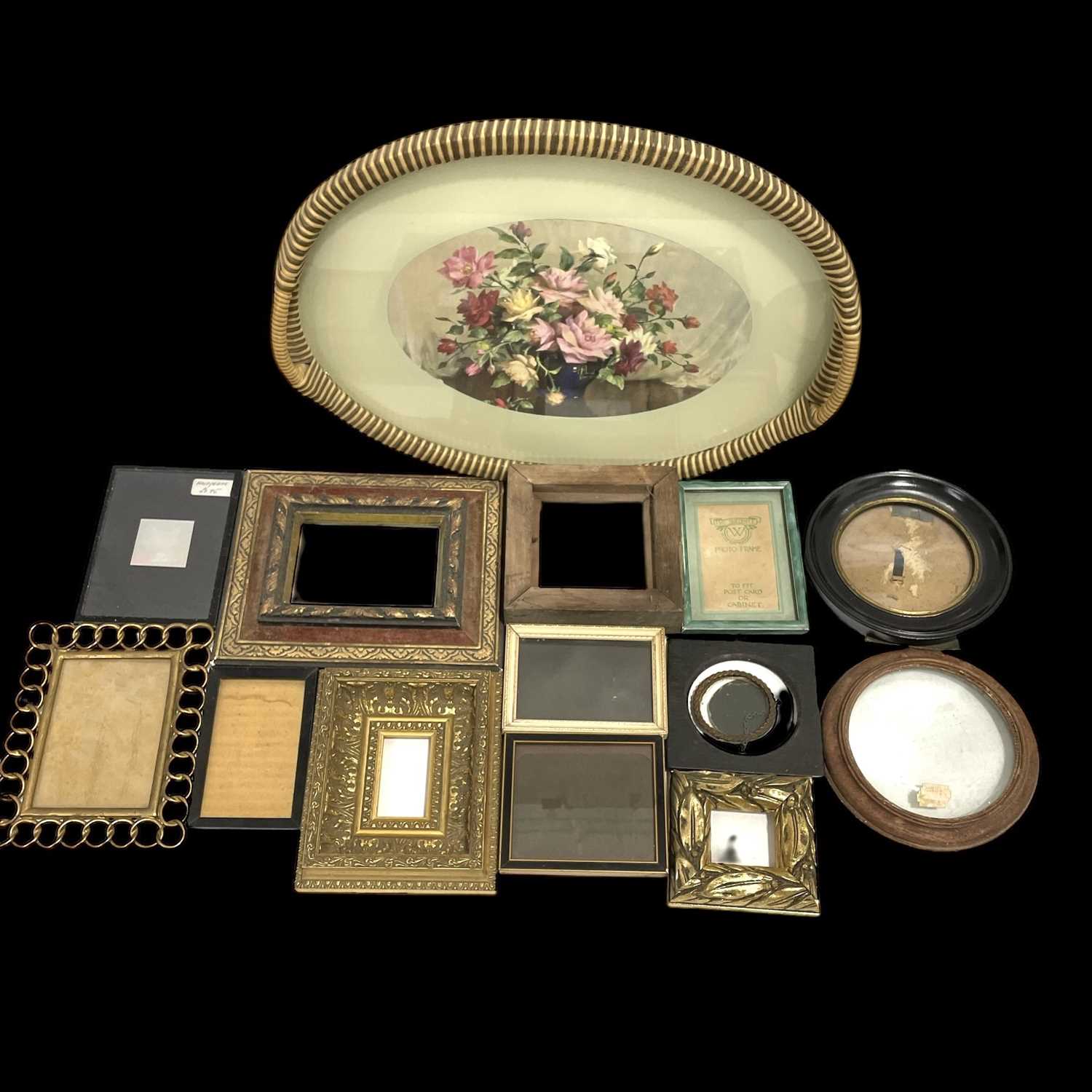Lot 89 - A collection of small picture frames the