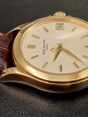 Lot 1005 - PATEK PHILIPPE - A fine Calatrava 18k gentleman's automatic wristwatch.