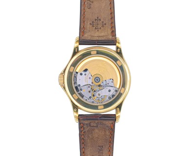 Lot 1005 - PATEK PHILIPPE - A fine Calatrava 18k gentleman's automatic wristwatch.
