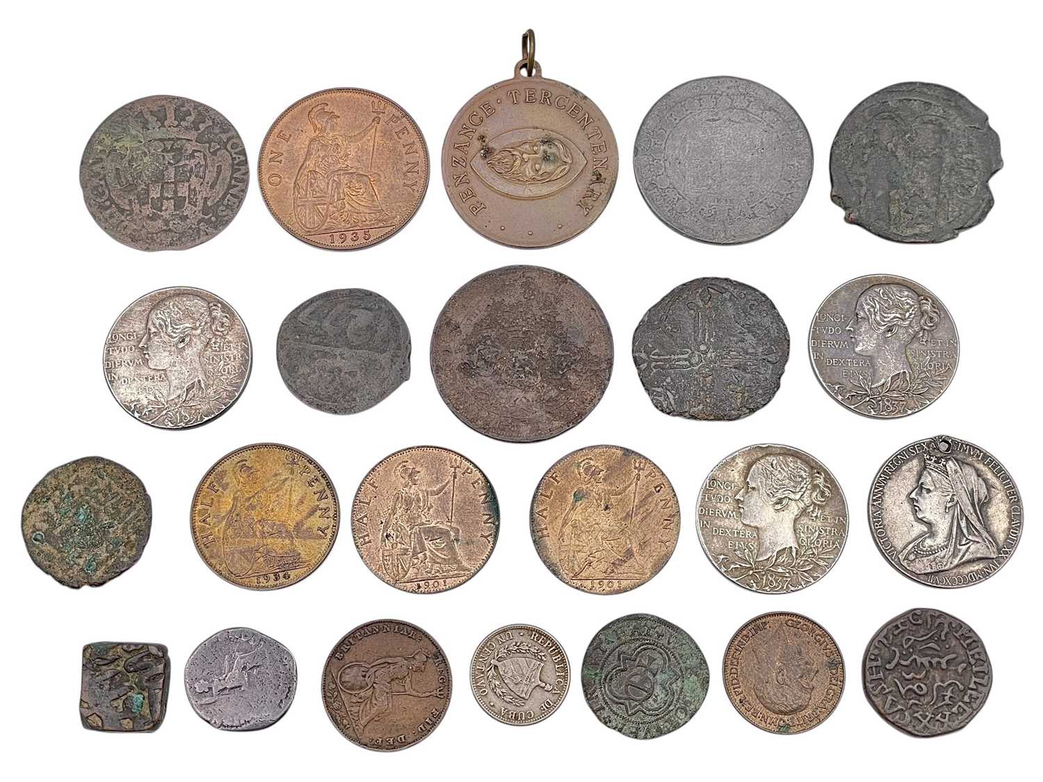 Lot 5 - A selection of miscellaneous coins and medallions.