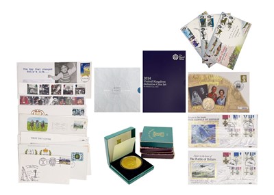 Lot 176 - A collection of loose coins, a 2004 definitive coin set, banknotes etc.