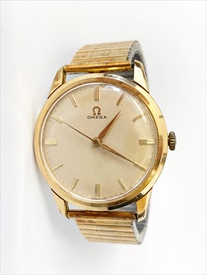 Lot 2424 - An Omega gentleman's gold plated manual wrist...