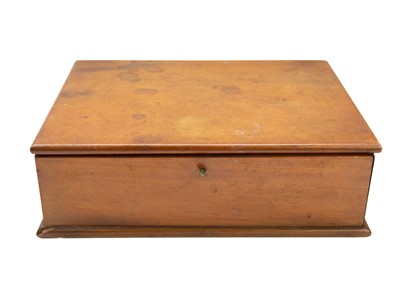 Lot 68 - A matched set of ten silver handled dinner knives