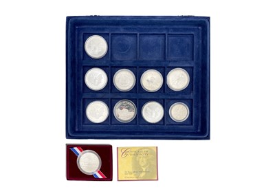 Lot 43 - USA silver and silver proof dollars - Official Coins Of The United States.