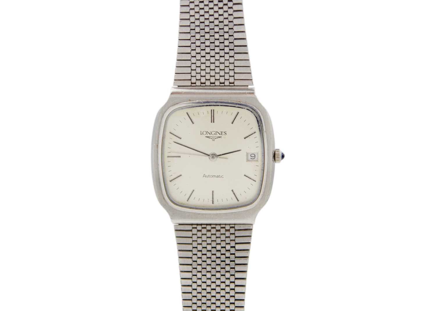 Lot 1038 - LONGINES - An automatic stainless steel gentleman's dress watch, cal. L 990.1.