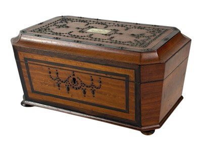Lot 81 - A Satinwood and purple heart banded work box.