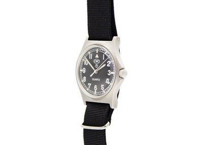 Lot 1047 - CWC - A G10 Royal Navy Issue stainless steel gentleman's quartz wristwatch.
