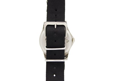 Lot 1047 - CWC - A G10 Royal Navy Issue stainless steel gentleman's quartz wristwatch.