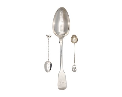 Lot 76 - A Victorian silver fiddle pattern table spoon by Mary Chawner, and two demitasse spoons.