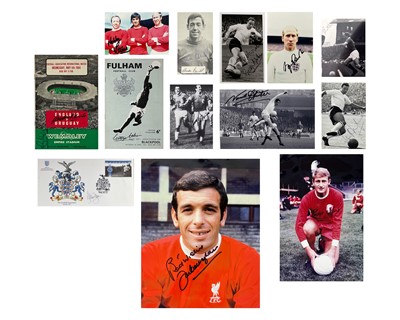 Lot 250 - 1966 Squad Member Autographs