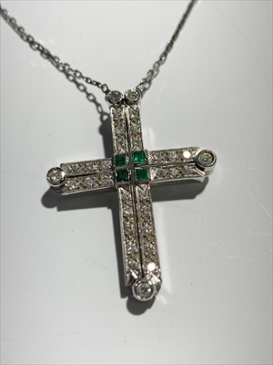 Lot 2597 - An 18ct white gold metamorphic necklace set...