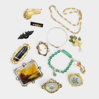 Lot 112 - A selection of gold-plated costume jewellery items.