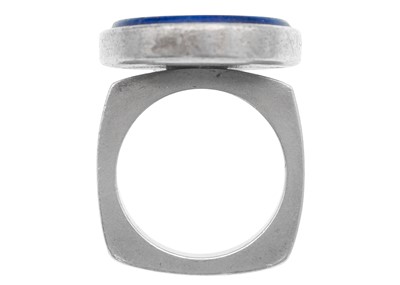 Lot 26 - Finnish silver and sodalite modernist ring by Pekka Piekainen.