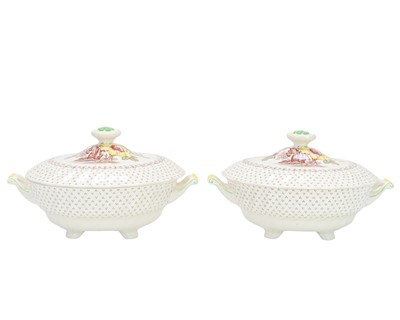 Lot 333 - A Royal Doulton 'Grantham' pattern part dinner service.