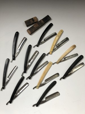 Lot 205 - A Japanese explorer custom hunting knife, in...