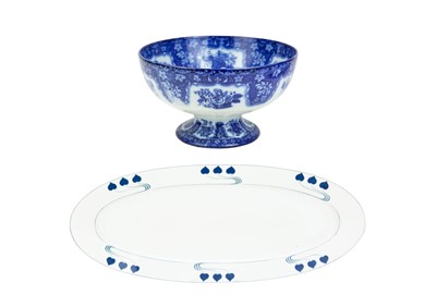 Lot 469 - A Hans Gunther Reinstein for Rosenthal 'Botticelli' or 'Standing Hearts' pattern serving dish.
