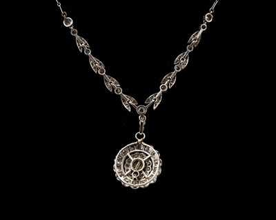 Lot 166 - A fine Belle Epoque diamond and pearl set pendant necklace