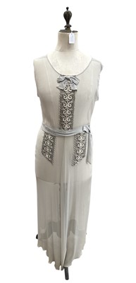 Lot 1 - An antique French 'Buste Girard of Paris'...