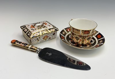 Lot 933 - A Royal Crown Derby teacup and saucer, pattern...