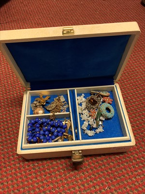 Lot 2621 - A box of costume jewellery.