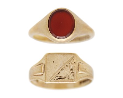Lot 20 - A selection of two signet rings.