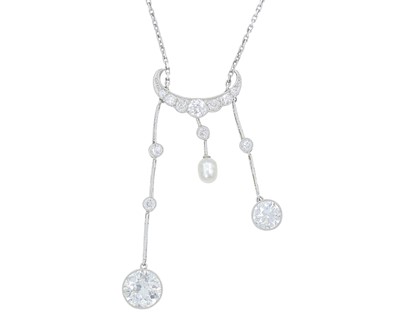 Lot 3 - A good Belle Époque diamond and pearl platinum set negligee necklace.
