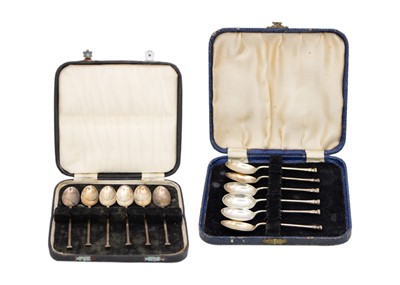 Lot 122 - Two cased sets of six silver nail-head teaspoons.