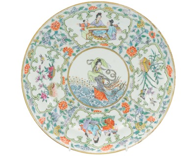 Lot 574 - A Chinese famille verte porcelain plate