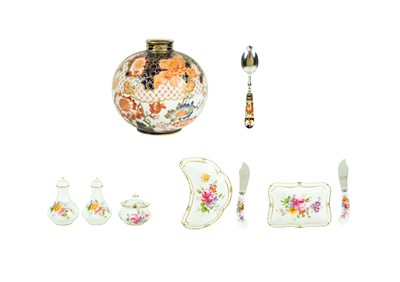 Lot 408 - A Royal Crown Derby Imari pattern globular jar.