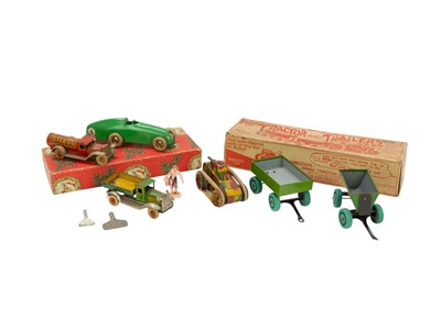 Lot 266 - A German tinplate clockwork tank.