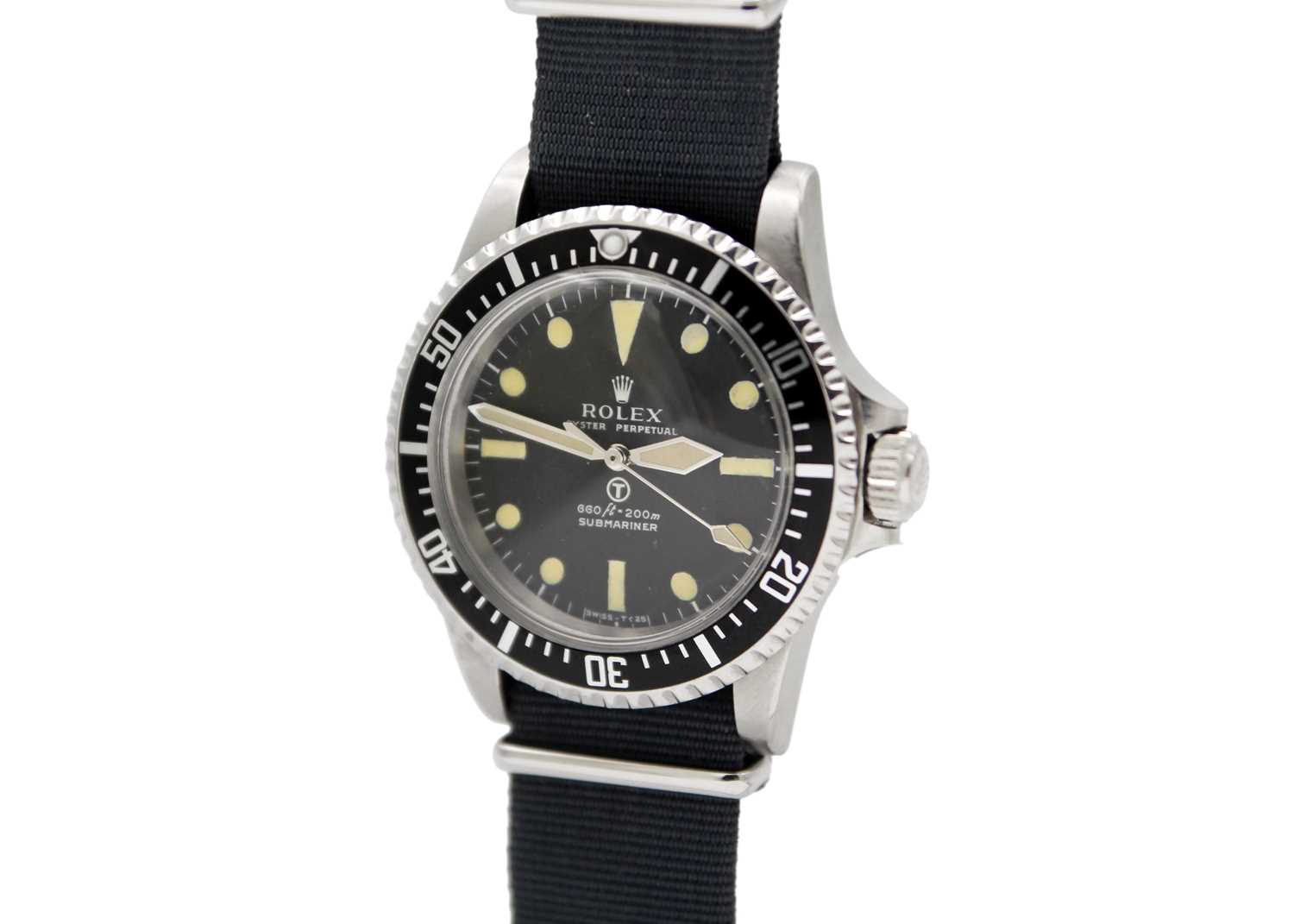 Lot ROLEX - An exceptionally rare and desirable MILSUB submariner ref. 5513.