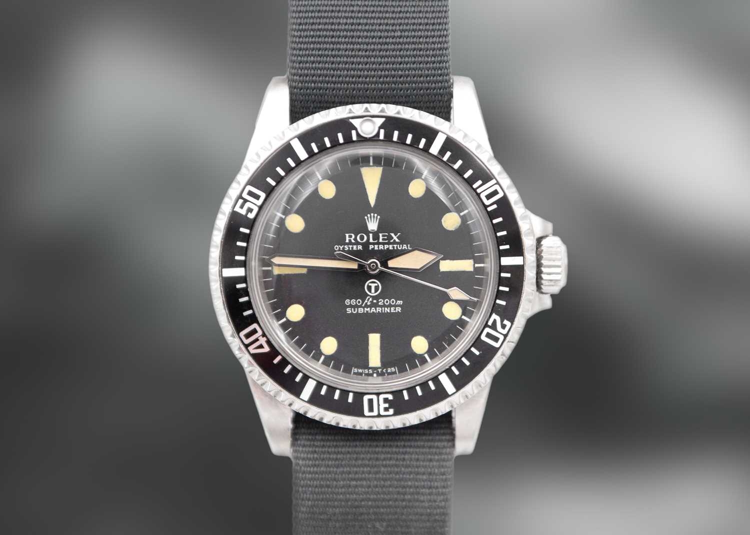 Lot 211 - ROLEX - An exceptionally rare and desirable MILSUB submariner ref. 5513.