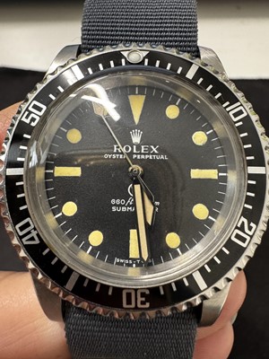 Lot 211 - ROLEX - An exceptionally rare and desirable MILSUB submariner ref. 5513.