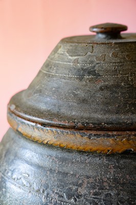 Lot 17 - A Victorian painted earthenware crock and cover.