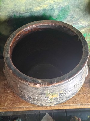 Lot 17 - A Victorian painted earthenware crock and cover.