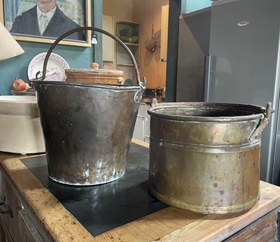 Lot A Victorian copper bucket.