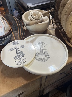 Lot 28 - A Wedgwood for Parnall stand.