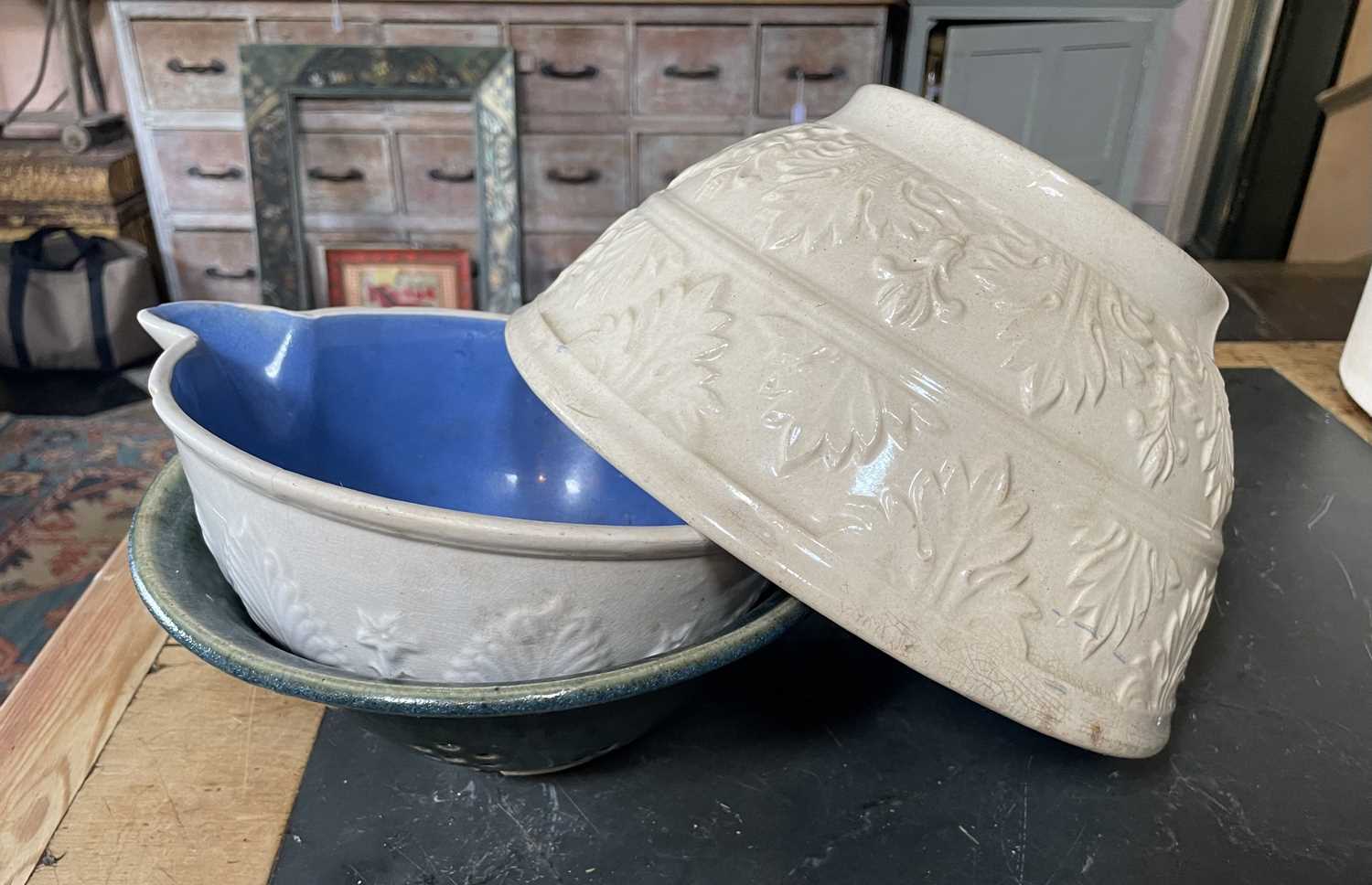 Lot 31 - A late Victorian pottery mixing bowl.