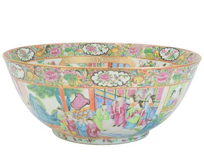 Lot 520 - A large late 19th/early 20th century Chinese Canton famille rose porcelain bowl.