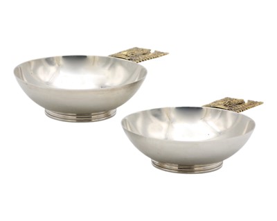 Lot 90 - A modern silver pair of commemorative limited edition bowls for St Paul's Cathedral 3rd Centenary.