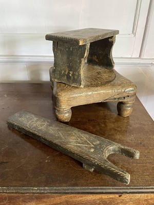 Lot 48 - A small oak stool or stand.