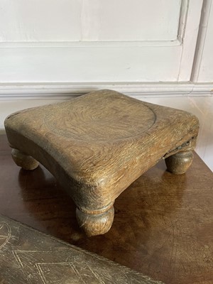 Lot 48 - A small oak stool or stand.