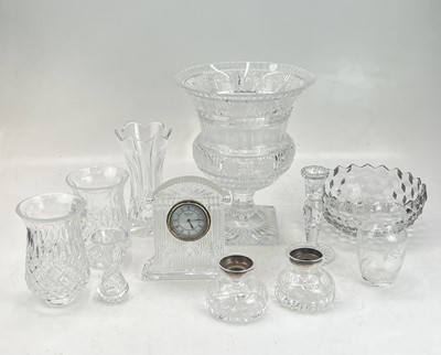 Lot 427 - A collection of decorative crystal.