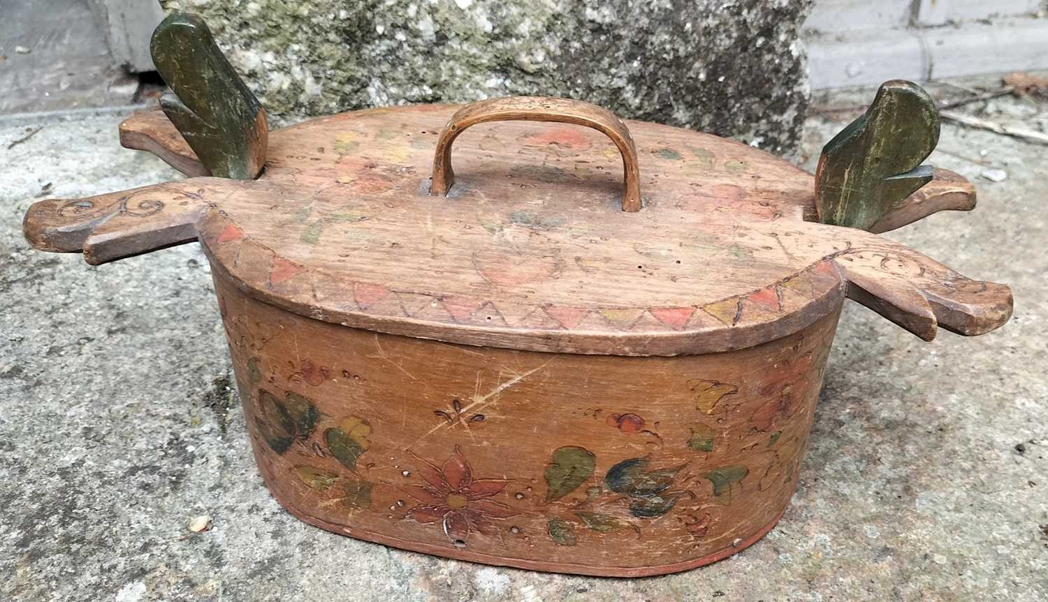 Lot 54 - A Norwegian oval bentwood tine or dowry box.