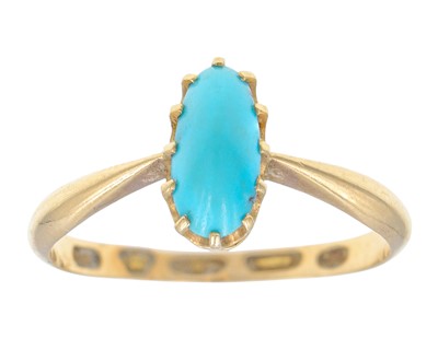 Lot 39 - An 18k gold and turquoise ring.
